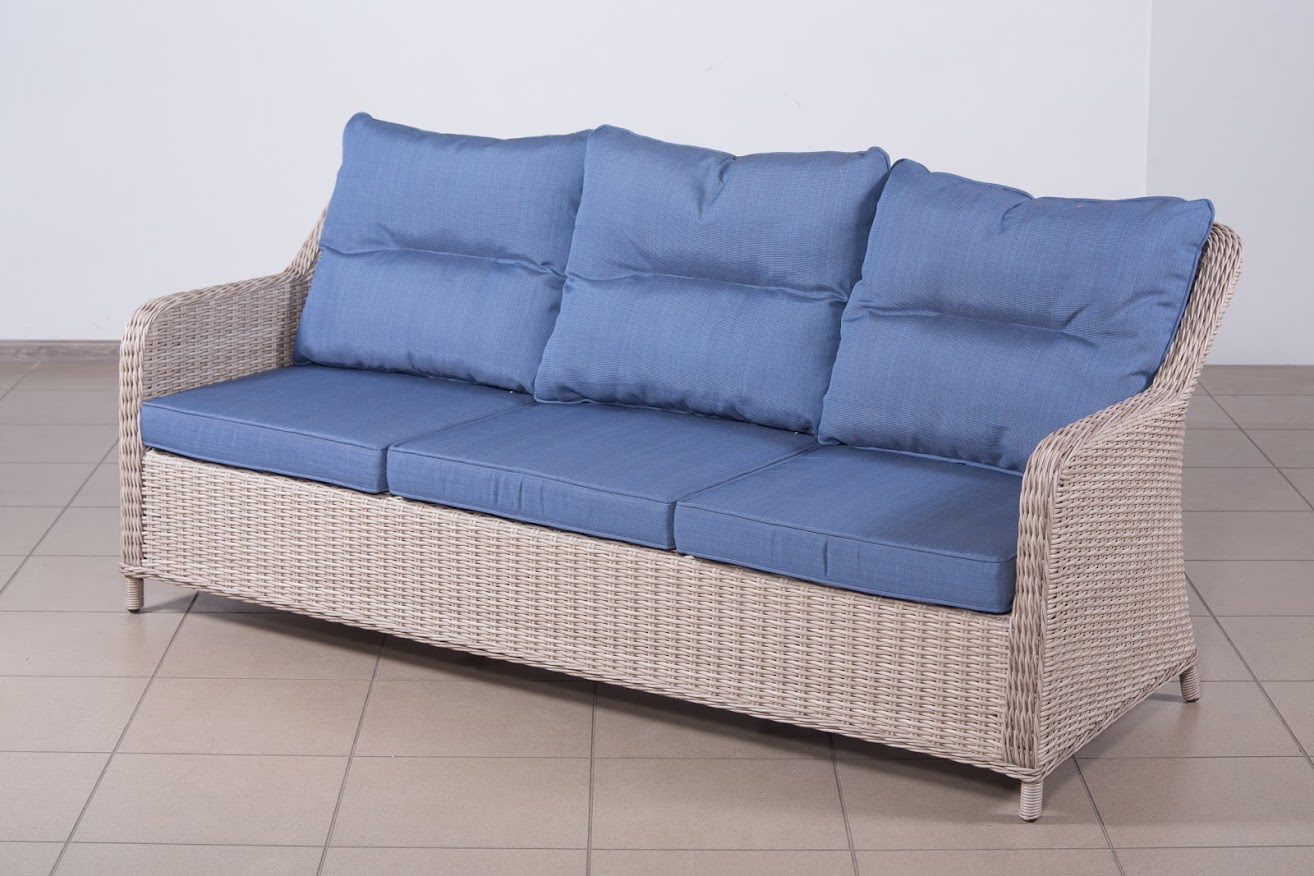 спальный диван из ротанга